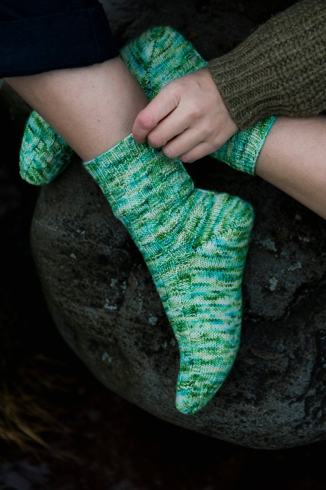 Soothing Stitches: Knits for a Quiet Mind - Pauliina Kuunsola - WoolAnn