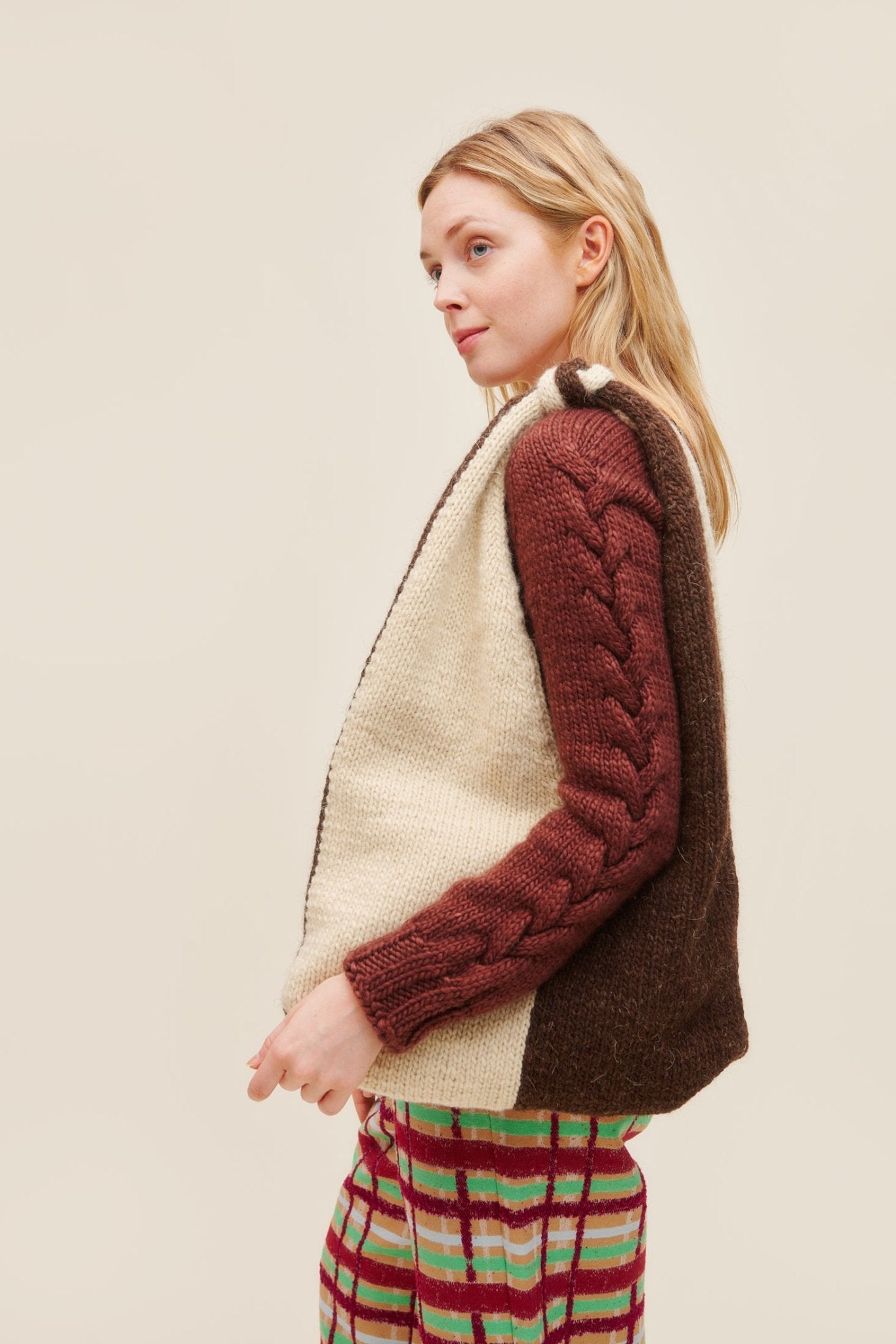 Laine Publishing - 52 Weeks of Chunky Knits - WoolAnn